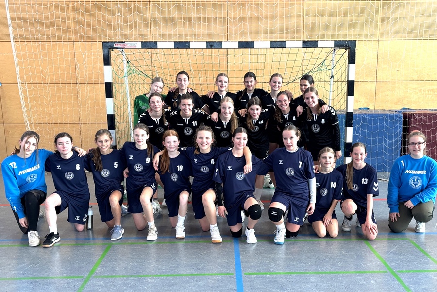 Handballteams der Mädchen spielen Finalrunden von JtfO